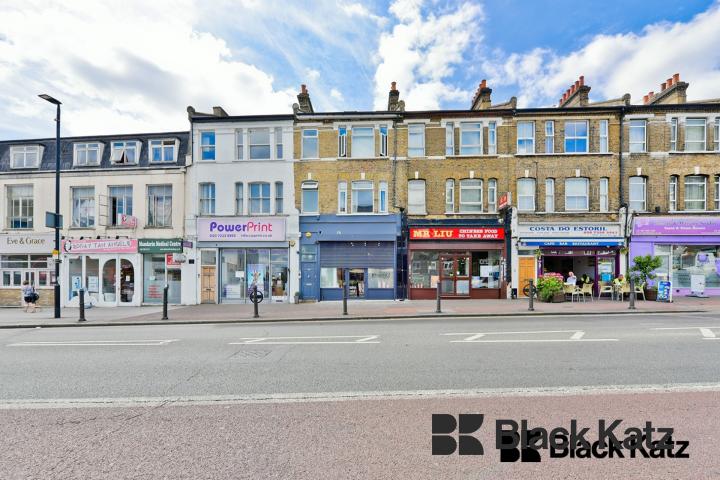 All Bills Included, duplex studio with roof terrace Lavender Hill, Clapham